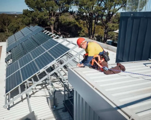 649d6c7064876ad8d0708218_Roofing Service